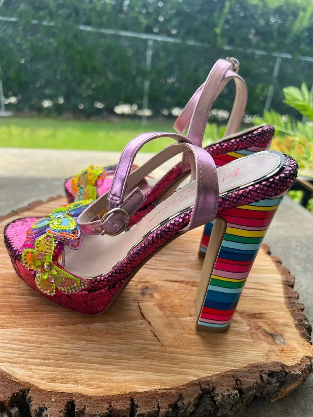 Betsey Johnson Noemi Butterfly Platform Sandals Magenta Metallic Size 6.5